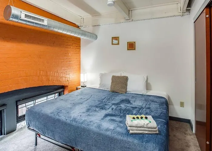Centric Modern Loft W/ King Beds & Smart Gametable